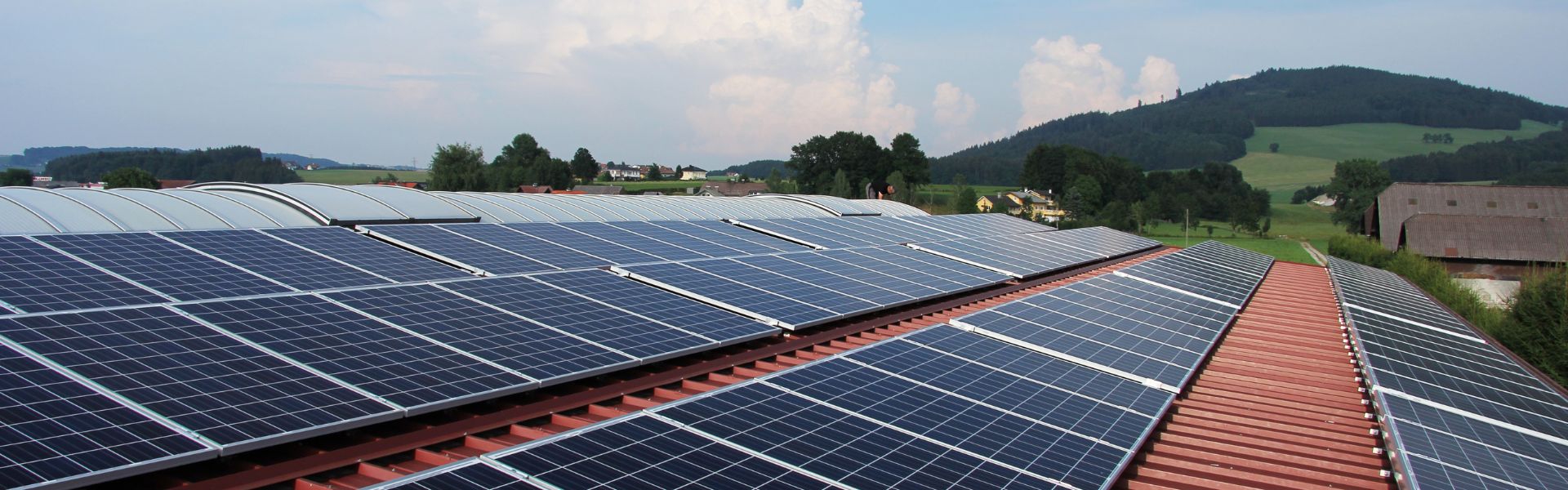 Switch to Solar: The Complete Guide to Choosing the Right Solar Panel Dealers & Installers's Banner Image Switch to Solar: The Complete Guide to Choosing the Right Solar Panel Dealers & Installers's Banner Image
